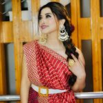 Somi Khan Instagram - ❤️💫 . . Outfit @manishkumar330_ Mua @bijalgadamakeovers
