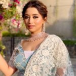 Somi Khan Instagram - Door meri koi kheeche teri or ♾❤️ . . . Outfit @manishkumar330_ Mua @bijalgadamakeovers