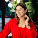Somi Khan Instagram - ❤️‍🔥 . . . Beautiful outfit by @cameo_store_official