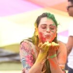 Soundarya Sharma Instagram - Rang Barse🎨🎈 • • • #holigoals set right by @iamsoundaryasharma 😍 #vineetjainholiparty #holiparty #soundaryasharma #happyholi #mirchi #mirchiplus #itshot