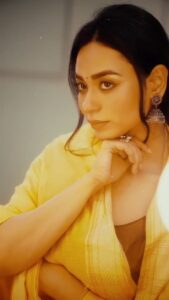 Soundarya Sharma Instagram - Not missing on this song, because कोई कैसे इन्हे ये समझाए 😌
.
.
.
.

🎥: @filmygyanstudio @anshul.varshney_

#BiggBoss16 #BB16 #SoundaryaSharma #SquadSoundarya #Dimpledoll