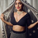 Sreejita De Instagram - Happy Sunday 🖤✨ Styled by @ashnaamakhijani Wearing @garvili Shot and edited by @ashish_sawant__ #fashion #beauty #photooftheday #indian #sreejitade