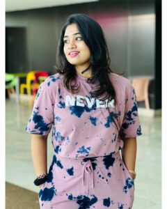 Srinisha Jayaseelan Instagram - Hello Malaysia 💜❤️