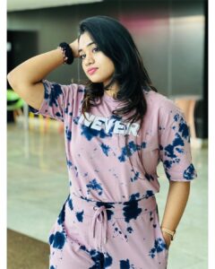 Srinisha Jayaseelan Instagram - Hello Malaysia 💜❤️