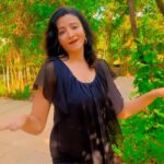 Suhasi Dhami Instagram - Coz it’s trending 💃💃💃💃 #reels #dancereels #songs