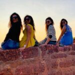 Suhasi Dhami Instagram - Goa girls 💃🍺🍺