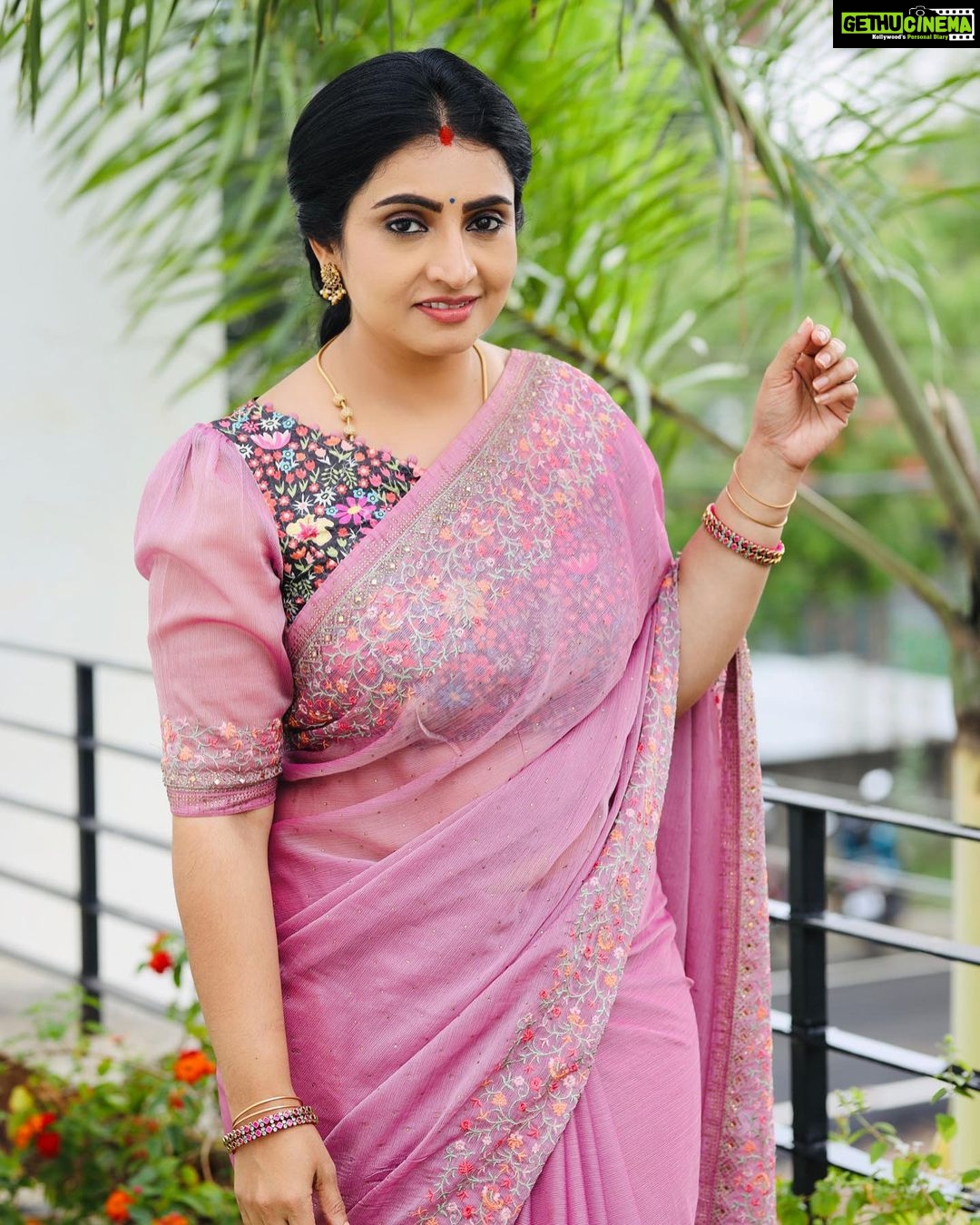 Actress Sujitha HD Photos and Wallpapers April 2023 - Gethu Cinema