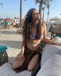Sukirti Kandpal Instagram - The whole culture is telling you to hurry. While the art tells you to take ur time.
Take your time.
