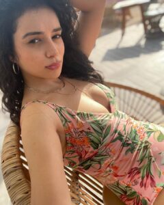 Sukirti Kandpal Instagram - Vitamin D and me 👩🏻‍🦱🌸⭐️🍹