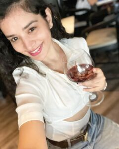 Sukirti Kandpal Instagram - No filters only vibes 🌸🐈💅👩🏻‍🦱🌱