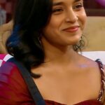 Sumbul Touqeer Khan Instagram - Always remember who won the race between the turtle & rabbit. Sumbul has been absolutely killing the episodes, and we are all loving her this avatar!    Let us know your favorite one liner of "Sumbul" in the comment section below⬇️ 💅Styled by- @Rimadidthat 🙎‍♀️Assisted by- @tanyamishrra 👗Suit by- @fashiondwar 💎Earrings by- @johoriindia 🥿Footwear by- @stylewalk_footwear_ . . . #reelsexplore #oneliners #sumbularmy #sumbulinbiggboss #colorstv #voot #sumbultouqeer #sumbul #sumbultouqeerkhan #sumaan #bbqueensumbul #sumbulforthewin #sumbulsquad #biggboss16 #BB16 @voot @colorstv @endemolshineind