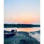 Sumona Chakravarti Instagram - March dump 🌻🐝 Kolkata- Sunderban- Darjeeling 🌸💜🌸 #iphonephotography #shotoniphone #indianlandscape #indiantourism #westbengaltourism #westbengaldiaries #wanderlusttravel #shonarbengal