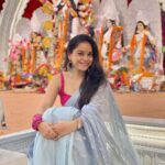 Sumona Chakravarti Instagram – Shubho Bijoya priti-o-shubechha janai shobaike! 
🌺
Happy Dussehra!
🌸🙏🏻🌸