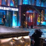 Sumona Chakravarti Instagram - Dancing shoes on ... 💃🏼 . . #thekapilsharmashow #bts #havefeetwilldance