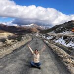 Sumona Chakravarti Instagram - In search of Solace 🍂🌻🌲🐲 ⛰ . #arunachalpradesh #incredibleindia #tawangfestival #nofilterneeded #heavenonearth #snowymountains #ngtindia #outlooktraveller #desitraveller #gypsysoul #wanderlusttravel #travelgram #indiantourism #indianlandscape #storiesofindia #cnntravellerindia #shotoniphonex Mön Tawang, Arunachal Pradesh, India