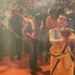 Sumona Chakravarti Instagram - A snippet from a veryyyy long video. Because Once the connection was made, i forgot who i’am.. where i’am... lost track of time. It was sadhana. Am not big on idol worship, but over the years with Maa Durga ive started having conversations with her. I just looked into her eyes. I was not the mind. I was not the body. This Dhunuchi naach has been my deepest form of meditation ever. Those who witnessed it saw it in my eyes. I had to see this video to actually believe it. . . #duggadugga #durgapuja #dhunuchinaach #sareenotsorry #sareegram North Bombay Durga Puja