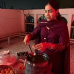 Sumona Chakravarti Instagram - Koi Golgappe khila do... 😋😋😋