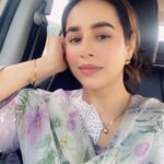 Sunanda Sharma Instagram - ਦੂਰ ਤੱਕ ਦੇਖਦੇ ਦੇਖਦੇ, ਬਹੁਤ ਕੁੱਝ ਨੇੜੇ ਦੀ ਲੰਘ ਜਾਂਦਾ ਏ..॥