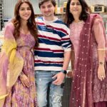 Sunayana Fozdar Instagram - Happiness is celebrating Diwali with Loved Ones🪔 What better Than a Room that is filled with Love,Laughter and Joy ❤️ Thank you @musaafer.india For hosting Us With your delicious Indian Cuisine and Warm Hospitality!!!!🤩 Tanvi’s outfit : @aachho Styled : @dinky_nirh