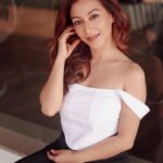 Sunayana Fozdar Instagram - Sunday state of mind 🤎 What’s your Sunday mood? ☕️ . . . . . . Outfit: @amheurindia Styling: @styling.your.soul Brand pr: @socialpinnaclepr Mua - @ansarireshma_makeup Hair - @preeti_mehendi_makeup_artist Team - @greenlight__media