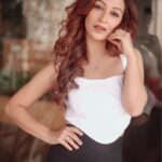 Sunayana Fozdar Instagram - Sunday state of mind 🤎 What’s your Sunday mood? ☕️ . . . . . . Outfit: @amheurindia Styling: @styling.your.soul Brand pr: @socialpinnaclepr Mua - @ansarireshma_makeup Hair - @preeti_mehendi_makeup_artist Team - @greenlight__media