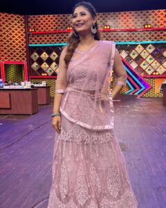 Sunita Gogoi Instagram - Pic of d day 😍

Hair @krishna_hairstylist 
Outfit @styl_chennai 

#sivakarthikeyan #don #promotion #cookwithcomali #entertainment