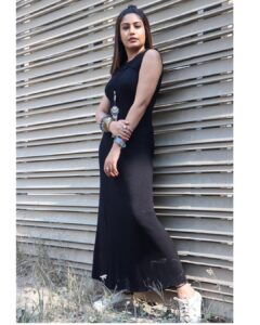 Surbhi Chandna Instagram - 🌚

#MSwardrobe #sherdilshergill