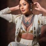 Surbhi Chandna Instagram - 🪔 Outfit @gulabobyabusandeep @abujanisandeepkhosla Stylist @stylebysugandhasood Jewels @shivannishiralli