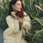 Surbhi Jyoti Instagram - Phool, patte and I 🫶🏼 . . . . . . . . . Wearing @chikankari.ariaa Jewellery @retrend_jewels 📸 @deepak_das_photography HMU @makeitupwithsimmy