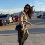 Surbhi Jyoti Instagram - Saying Bye to 2022 be like 🫰🏼 . . . . . . . #reeitfeelit #trendingreels #reelsinstagram #trendingsongs #trendingaudio #trendingnow