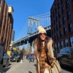 Surbhi Jyoti Instagram - Meet me at the bridge 🫶🏼 DUMBO, Brooklyn