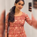 Swathi Konde Instagram - 🧡 Wearing @yaradesigners @ashas_womens_collection #yellow #yellowsaree #selfie #happyface #happyday #spreadlove #peace