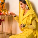Swati Kapoor Instagram - Meri taraf se aap sabi ko Diwali ki shubkamnaye 🙏🏻 Love and light ❤️