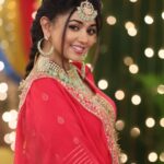 Tanvi Dogra Instagram - Happy Lohri 🔥 Beginning of a prosperous year 😇 Being a Punjabi I miss celebrating Lohri in Mumbai but i am privileged to enjoy it in the Lohri Sequence in Parineetii ❤️ . . . #lohri #lohri2023 #lohricelebration #panjabi #punjban #happy #parineetii #lohrisequence