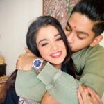 Tanvi Dogra Instagram - When you have an off on Rakhi ❤️ Happy Rakhi to all the brothers and sisters 😁 #rakhshabandhan #2020 @co0l_yammy 🤗
