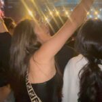 Tanya Sharma Instagram - First concert ever done ✅ So much of energy phew!! A great setup for an amazing cause #feedingindiaconcert . .Swipe RIGHT 😎 for some crazy videos from the concert @feedingindia @zomato @gopromoto.in #concert #ootd #instagood #sunday #love #postmalone #postmaloneconcert #zomaland #tanyasharma