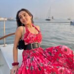 Tanya Sharma Instagram - Sailing ⛵️ day ✨ . . Wearing - @a.la.modebyakanksha #saturday #instagood #instadaily #tanyasharma #sailing