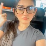 Tanya Sharma Instagram - Life of an Indian girl 🤓 #parents #shaddi #reels #reelsvideo #love #reelsinstagram #trendsetter #instagram #mom #momlife