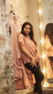 Teju Ashwini Instagram - Getting ready was never this easy !!

Always fun having @teju_ashwini
In @stuio149