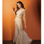 Teju Ashwini Instagram - Sparkle on ✨ Outfit : @labelswarupa Jewellery: @mspinkpantherjewel MUA: @salomirdiamond Hairstylist: @raisedbrowsbybhavani 📸: @parvathamsuhasphotography #tejuashwini#behindwoods#behinwoodsgolds