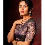 Teju Ashwini Instagram - Outfit made by : @kanthadesignstdo Jewellery: @mspinkpantherjewel always ♥️ Hair : @vishaa_hairandmakeup 📸: @arunprasath_photography #tejuashwini