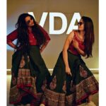 Teju Ashwini Instagram - Desi-swag 😎 Dropping the video soooon !! @swathiganesh ♥️ Outfit : @maybell_india 📸: @sathyaphotography3 #tejuashwini#swathiganesh#duo#dance#bollywood