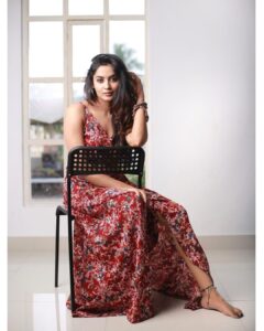 Teju Ashwini Instagram - ✨✨ ✨ 

Photographer - @camerasenthil
Makeup - @mua_supriya
Hair - @banu_hairstylist_sareedrapist
Shoot organised by @rrajeshananda
Saree: @swapnaareddyofficial 

#tejuashwini