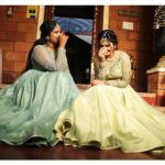 Teju Ashwini Instagram - Find which one is fake candid and real candid 😜😜😜 @swathiganesh ♥️ Outfit : @studio149 📸 @arunprasath_photography Jewellery: @mspinkpantherjewel Mua : @teamdiamondartistry Venue: @rinasvenue #tejuashwini#swathiganesh#danceduo#fusion#studio149 Rina's Venue