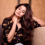 Teju Ashwini Instagram – Outfit @rubyafroz80 
H&M @vishaa_hairandmakeup 
Accessories @thegarnet.in 

Shot by @artz_by_sathish 

#tejuashwini