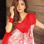 Tina Datta Instagram - Tina loves getting dolled up, especially when she has to get back to her roots!! And with that she keeps us all mesmerised… Pretty Princess!! 😍❤️ . . 📸: @prashantsamtani 👗: @nidhikurda 💎: @supriya6038 x @nidhikurda 💄: @dishisanghvii . . #TinaKaStyle #TeamTina #TribeTina #TinaInBB #TinaDatta #biggboss #biggboss16 #bb #bb16 #salmankhan #fashion #festivefashion #diwali #dhanteras #happydiwali @voot @vootselect @colorstv @endemolshineind
