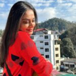 Toral Rasputra Instagram – Let go off what you din’t get, what you could have or be…….let life be the way it is and you’ll see it’s beautiful ❤️

📸 : @monarajahuja 🤗🤗
.
.
.
#dalhousie #himachal #nature #peace #ovefortravel #beyou #bepositive #behappy #keepgoing #keepsmiling #stayfocused #staycalm #liveinthemoment #lifeisbeautiful Dalhousie Himachal India.