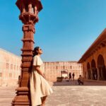 Toral Rasputra Instagram - ये लम्हा फ़िलहाल जी लेने दे………💕 . . . #beyou # bepositive #behappy #keepgoing #keepsmiling #believeinyourself #stayfocused #staycalm #liveinthemoment #lifeisbeautiful City Palace, Jaipur