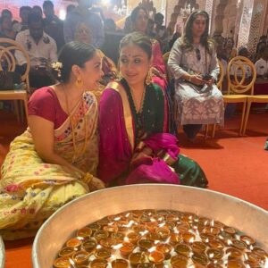 Urvashi Dholakia Instagram - God is Great
God is kind 
God gave me you ❤️✨❤️ 
@sumonachakravarti @taranaraja @shanela08 
:
:
#beautiful #moments #durgapuja #2022 #friendship #goals #love #bliss #happiness #❤️