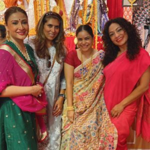 Urvashi Dholakia Instagram - God is Great
God is kind 
God gave me you ❤️✨❤️ 
@sumonachakravarti @taranaraja @shanela08 
:
:
#beautiful #moments #durgapuja #2022 #friendship #goals #love #bliss #happiness #❤️